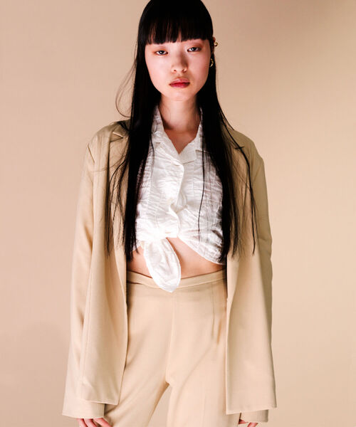 Ray BEAMS(レイビームス)の「Ray BEAMS / シャーリング シャツ(シャツ/ブラウス・レディース・ホワイト/ブラック・ONE SIZE)」の5枚目の写真