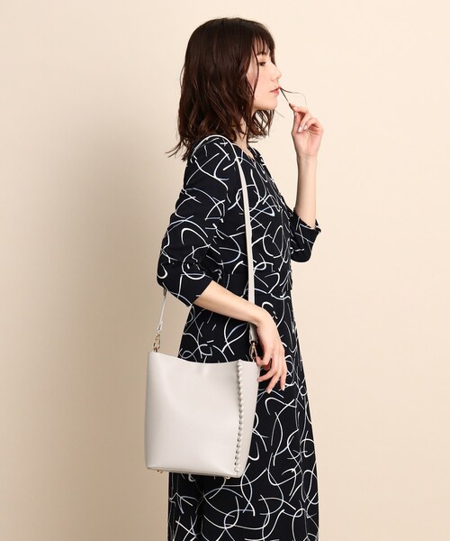 COUP DE CHANCE(クードシャンス)の「◆【2WAY】ステッチショルダーバッグ(ショルダーバッグ・レディース・ライトグレー/ピンク/ブラウン系その他2・00)」の11枚目の写真