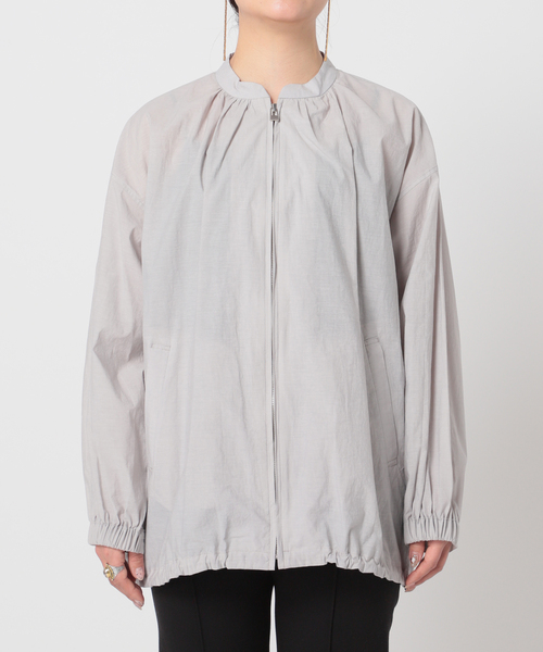 Simplicite（サンプリシテ）の「CARINAギャザーブルゾン◆（ブルゾン・レディース・ベージュ/グレー/サックスブルー・FREE）」の4枚目の写真