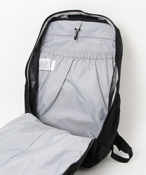 ARC'TERYX(アークテリクス)の「ARC'TERYX | MANTIS 32L BACKPACK(バックパック/リュック・レディース・ブラック・ONE SIZE)」の6枚目の写真