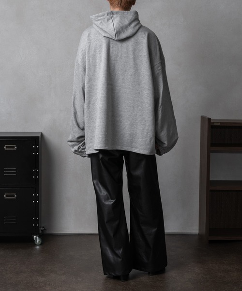 Adoon plain（アドーンプレーン）の「【Adoon plain】ギャザーパーカー（パーカー・メンズ・ライトグレー/ブラック・FREE）」の18枚目の写真