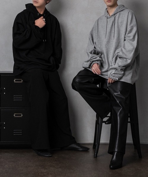 Adoon plain（アドーンプレーン）の「【Adoon plain】ギャザーパーカー（パーカー・メンズ・ライトグレー/ブラック・FREE）」の3枚目の写真