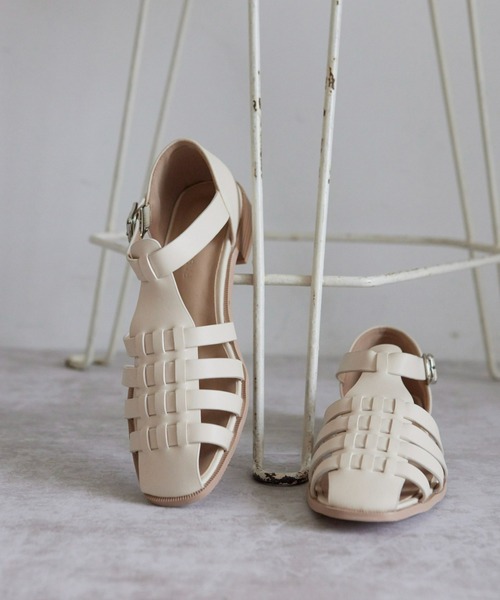 Fabby fabby（ファビィーファビィー）の「グルカサンダルシューズ / グルカサンダル（サンダル・レディース・ブラック/ベージュ/オフホワイト・SMALL/MEDIUM/LARGE）」の14枚目の写真