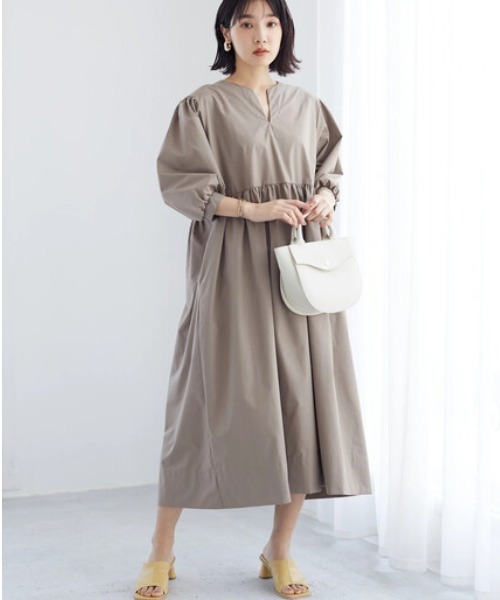 ESCAR（エスカー）の「・ESCAR ボリュームスリーブシャツワンピース（ワンピース・レディース・ネイビー/モカ/グリーン系その他2・FREE）」の2枚目の写真