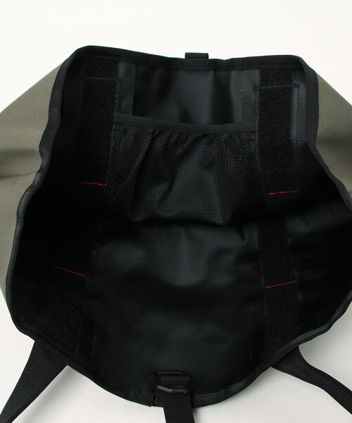 THE NORTH FACE（ザノースフェイス）の「THE NORTH FACE Fieludens Gear Tote S NM82202（アウトドアグッズ・メンズ・ブラック/オリーブ・FREE）」の11枚目の写真