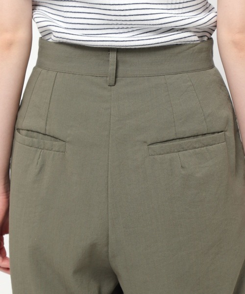 mysty woman（ミスティウーマン）の「タックストレートパンツ 275144（スラックス・レディース・カーキ/アイボリー/モカ・FREE）」の22枚目の写真