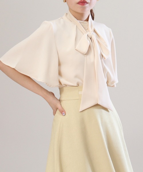 ASTORIA ODIER（アストリアオディール）の「ボウタイブラウス（シャツ/ブラウス・レディース・ベージュ/ホワイト・MEDIUM）」の17枚目の写真