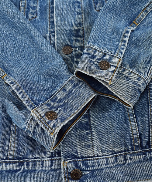 Levi's(リーバイス)の「【ヴィンテージ古着】90's Levi's / リーバイス 70503-04 デニムジャケット(デニムジャケット・メンズ・ブルー・LARGE)」の2枚目の写真