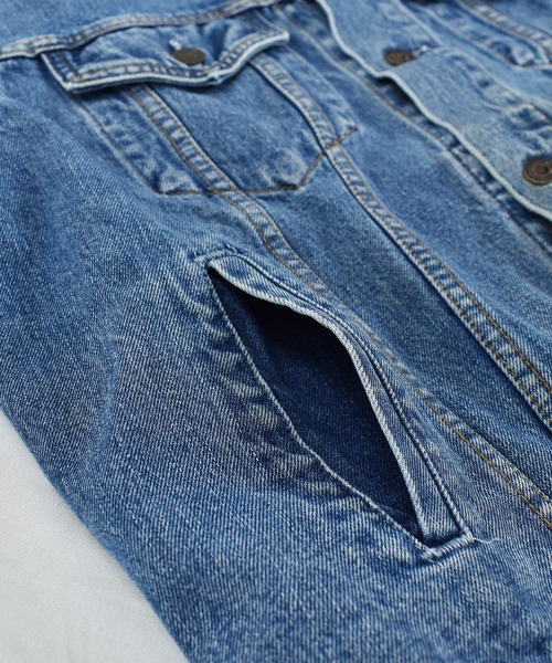 Levi's(リーバイス)の「【ヴィンテージ古着】90's Levi's / リーバイス 70503-04 デニムジャケット(デニムジャケット・メンズ・ブルー・LARGE)」の8枚目の写真