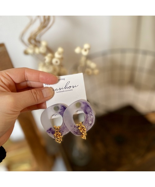 tone(トーン)の「【marihori】ジェルネイル マット 大ぶりリングピアス(MA)(ピアス(両耳用)・レディース・ベージュ/パープル/グリーン系その他/パープル系その他/レッド系その他/イエロー系その他/グリーン系その他2・FREE)」の6枚目の写真
