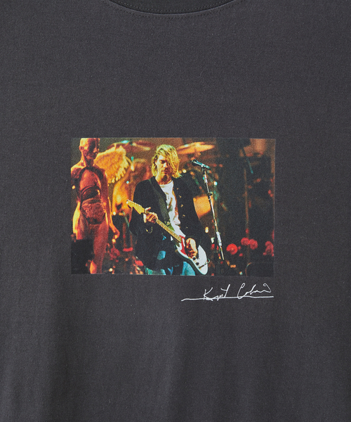 ADAM ET ROPE'（アダムエロペ）の「【KURT COBAIN×10 Culture】SMALL PHOTO T（Tシャツ/カットソー・メンズ・ブラック/ブラック系その他2/ホワイト系その他/ブラック系その他/ホワイト/ホワイト系その他2・M/XL/L）」の16枚目の写真