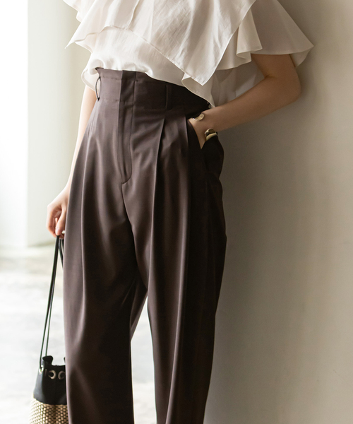 Noble(ノーブル)の「《追加》ハイウエストカーブシルエットパンツ 2(その他パンツ・レディース・ブラック/ブラウン・36/38/40)」の6枚目の写真