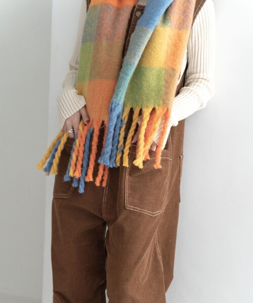 FREAK'S STORE（フリークスストア）の「ボリュームチェックフリンジマフラー（マフラー・レディース・ピンク/オレンジ・ONE SIZE）」の7枚目の写真
