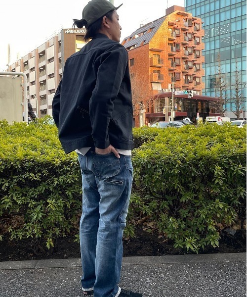 Lee(リー)の「narifuri × Lee 高耐久ストレッチデニム 91-B(デニムジャケット・メンズ・ブラック/インディゴブルー・SMALL/LARGE)」の16枚目の写真