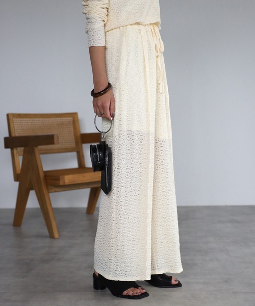 mi via loca（ミヴィアロカ）の「フラワーレースセンターシームパンツ（その他パンツ・レディース・ブラック/ベージュ/キナリ・FREE）」の21枚目の写真