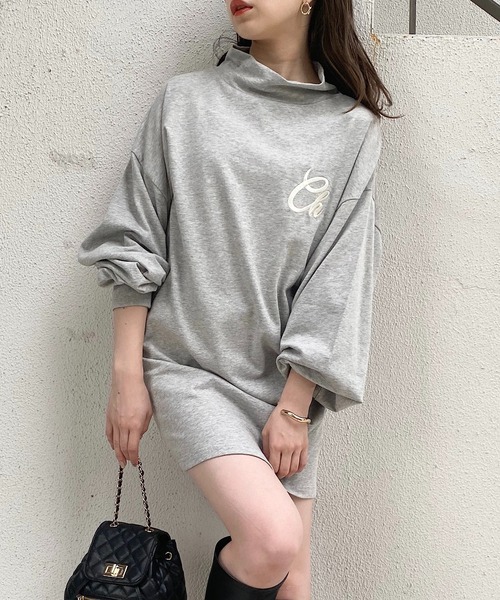 Chico（チコ）の「【2022AW】胸刺繍ハイネックルーズロンT（T