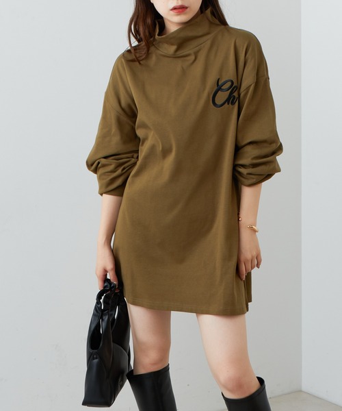 Chico（チコ）の「【2022AW】胸刺繍ハイネックルーズロンT（T