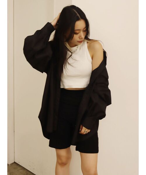 EVRIS（エヴリス）の「ボリュームスリーブベーシックシャツ（シャツ/ブラウス・レディース・ブラック/ホワイト・FREE）」の2枚目の写真