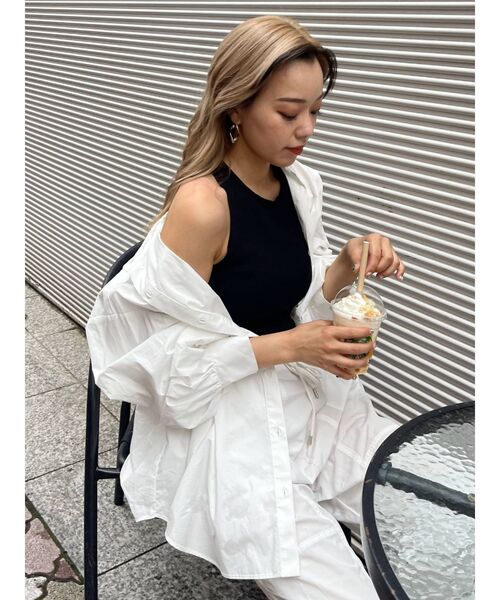 EVRIS（エヴリス）の「ボリュームスリーブベーシックシャツ（シャツ/ブラウス・レディース・ブラック/ホワイト・FREE）」の4枚目の写真