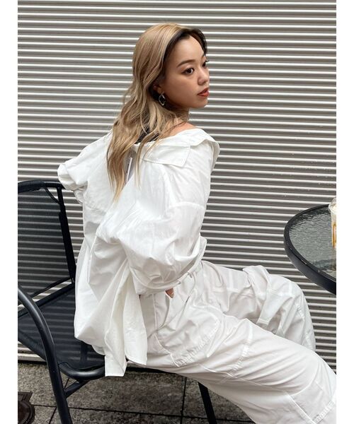 EVRIS（エヴリス）の「ボリュームスリーブベーシックシャツ（シャツ/ブラウス・レディース・ブラック/ホワイト・FREE）」の5枚目の写真