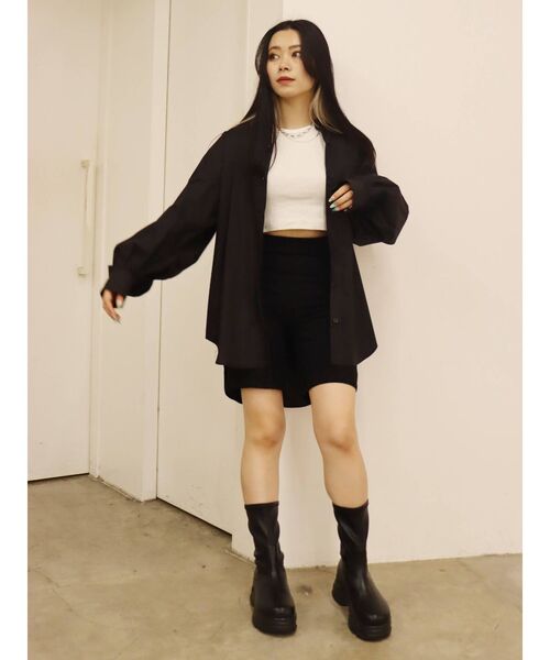 EVRIS（エヴリス）の「ボリュームスリーブベーシックシャツ（シャツ/ブラウス・レディース・ブラック/ホワイト・FREE）」の16枚目の写真