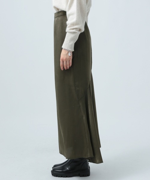 BAYFLOW（ベイフロー）の「バックドレープスカート（スカート・レディース・ベージュ/レッド/カーキ・SMALL/MEDIUM）」の20枚目の写真