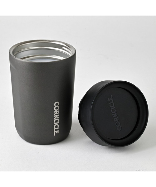 CORKCICLE（コークシクル）の「9oz/250ml COMMUTER CUP コミューターカップ 漏れない保温保冷タンブラー 360度全方向 プッシュ蓋式 CERAMIC SLATE/SNOWDRIFT/WALNUT [CORKCICLE/コークシクル]（グラス/マグカップ/タンブラー・メンズ・グレー/ブラウン/ホワイト系その他・ONE SIZE）」の10枚目の写真