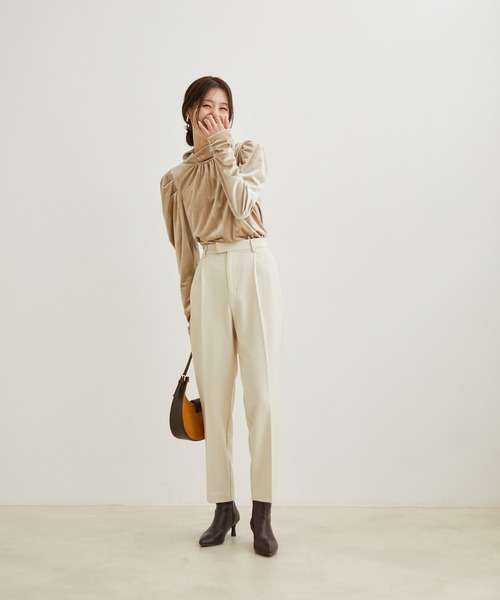 VIS（ビス）の「【HOT BEAUTY STRETCH】【洗える】ワンタックテーパードパンツ【sustainable】（その他パンツ・レディース・ブラック/ブラウン系その他/サックスブルー/キナリ/ライトグリーン・L/M/S/SS）」の10枚目の写真