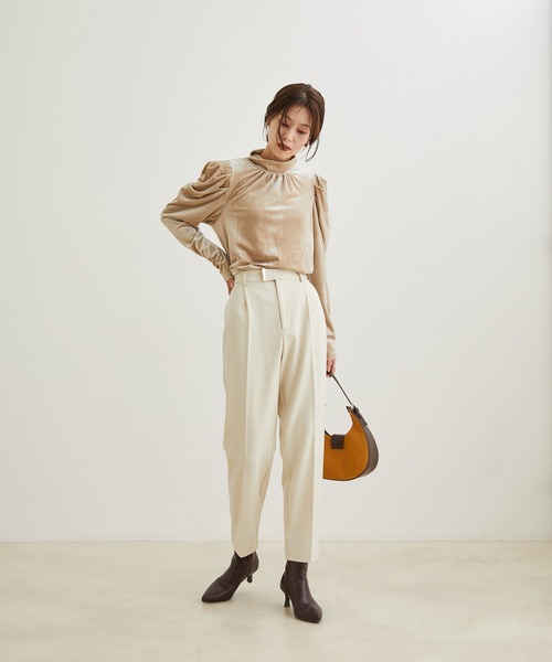 VIS（ビス）の「【HOT BEAUTY STRETCH】【洗える】ワンタックテーパードパンツ【sustainable】（その他パンツ・レディース・ブラック/ブラウン系その他/サックスブルー/キナリ/ライトグリーン・L/M/S/SS）」の11枚目の写真