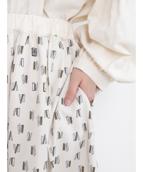 Samansa Mos2（サマンサ モスモス）の「BOOKプリント配色スカート（スカート・レディース・ブラック/グリーン/キナリ・ﾌﾘ-）」の18枚目の写真