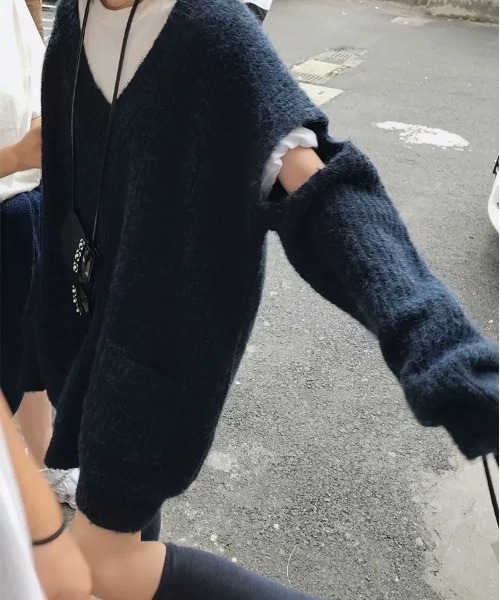 SEN TOKYO(セントーキョー)の「大人のカジュアルこなれ感。ルーズオープンスリーブVネックニット(ニット/セーター・レディース・ブラウン/ネイビー・FREE)」の16枚目の写真