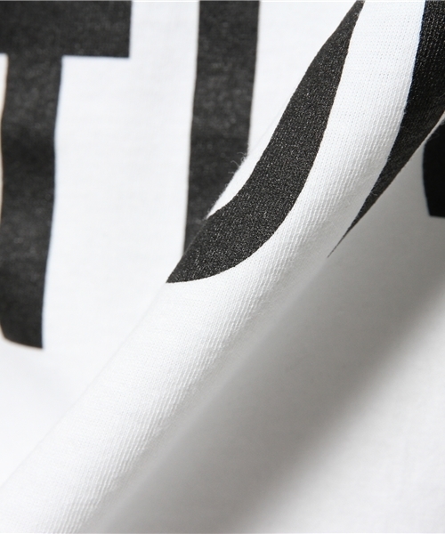 BEAMS(ビームス)の「BEAMS / タイポグラフィー Tee(Tシャツ/カットソー・メンズ・ホワイト/ネイビー・MEDIUM/SMALL/LARGE)」の9枚目の写真