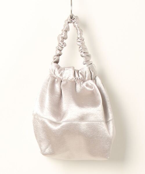 kaene(カエン)の「【kaene】メタルサテンバッグ(ショルダーバッグ・レディース・シルバー/ゴールド・FREE)」の3枚目の写真