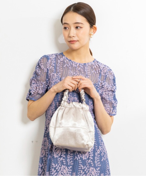 kaene(カエン)の「【kaene】メタルサテンバッグ(ショルダーバッグ・レディース・シルバー/ゴールド・FREE)」の9枚目の写真