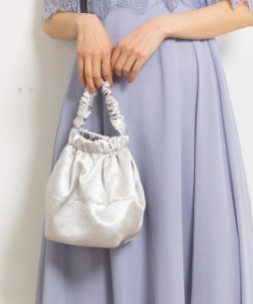 kaene(カエン)の「【kaene】メタルサテンバッグ(ショルダーバッグ・レディース・シルバー/ゴールド・FREE)」の11枚目の写真