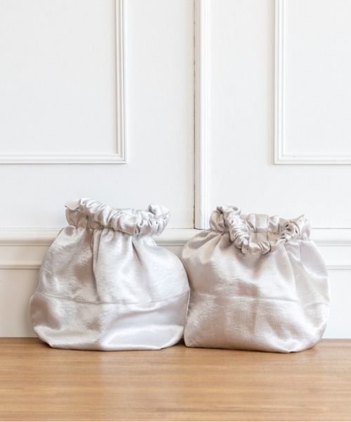 kaene(カエン)の「【kaene】メタルサテンバッグ(ショルダーバッグ・レディース・シルバー/ゴールド・FREE)」の13枚目の写真