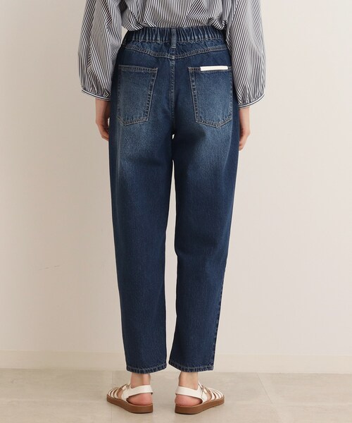 SHOO・LA・RUE（シューラルー）の「◆一本は揃えておくべき◎デニムテーパードパンツ（デニムパンツ・レディース・ライトブルー/ホワイト/ネイビー・10/05/03/04/01/02）」の6枚目の写真