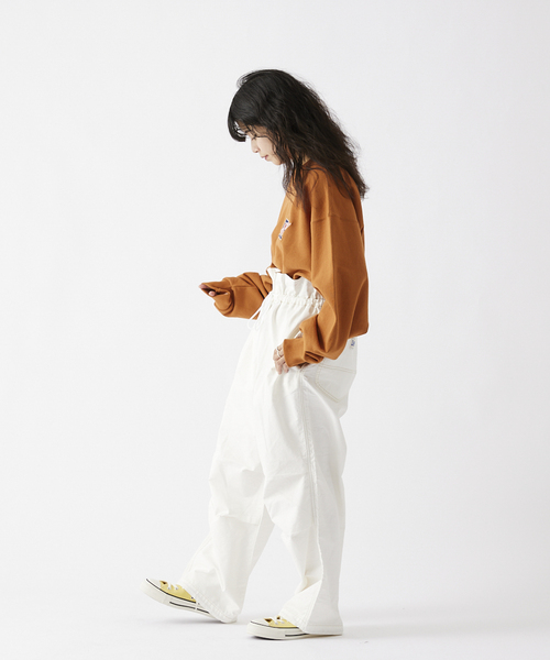 Russell Athletic(ラッセルアスレティック)の「【RUSSELL ATHLETIC / ラッセル アスレティック】別注 ロゴ スウェット(スウェット・メンズ・ライトグレー/オレンジ/アイボリー・MEDIUM/LARGE)」の14枚目の写真