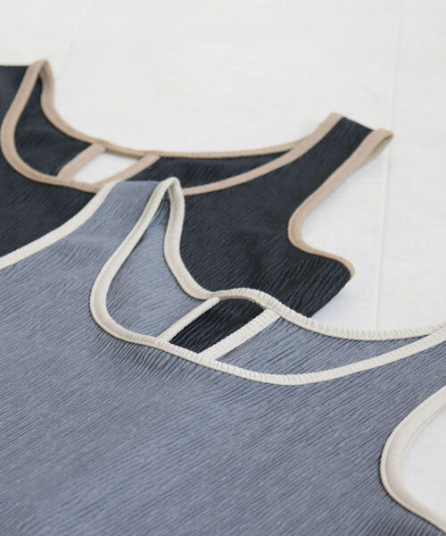 fredy emue（フレディエミュ）の「カット楊柳2wayタンクトップ（タンクトップ・レディース・ブラック/アイボリー/チャコールグレー/ブルー・38）」の17枚目の写真