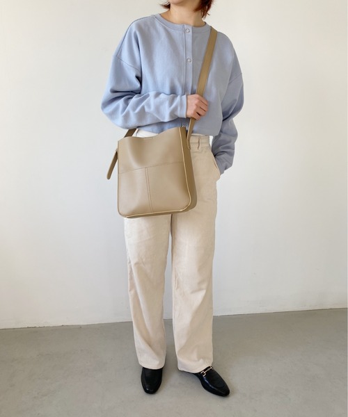 thank U more(サンキューモア)の「フェイクレザー バケツ型 万能 ショルダーバック(ショルダーバッグ・レディース・ブラック/ベージュ/ホワイト・FREE)」の6枚目の写真