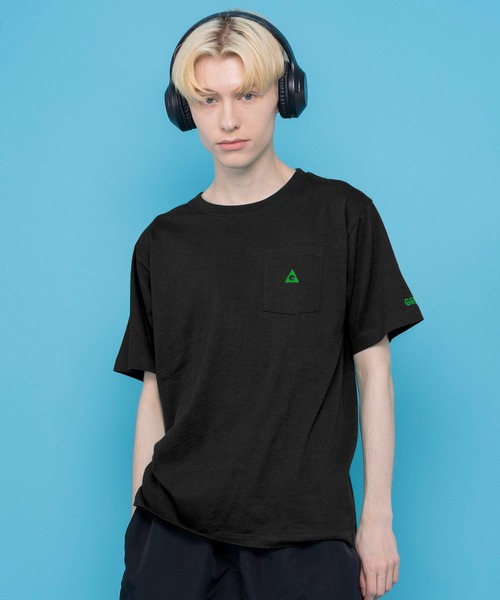 GERRY（ジェリー）の「GERRY ジェリー ブランド ロゴ 胸ポケット バックプリント 刺繍 クルーネック 半袖 Tシャツ ティーシャツ（Tシャツ/カットソー・メンズ・ブラック/アッシュグレー/ダークグリーン/グレイッシュベージュ/ブラック系その他/ブルー系その他/ホワイト系その他/ネイビー/イエロー系/グリーン系/ネイビー系/ブラック系/ベージュ系/ブルー系その他2/ホワイト系/ベージュ系その他2/グリーン系その他2/ホワイト系その他2/ブラック系その他2・L/LL/M）」の8枚目の写真