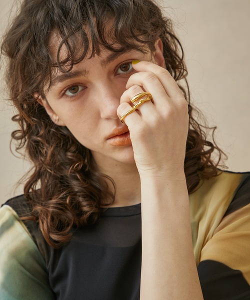 PUBLIC TOKYO（パブリックトウキョウ）の「【2way】サージカルステンレス2WAYニュアンスフィンガーリング/イヤーカフ（リング・レディース・ゴールド/シルバー・FREE）」の8枚目の写真