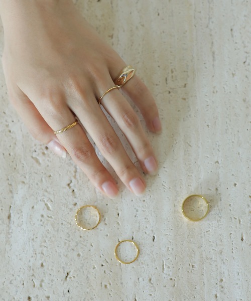 Monocoro toppi（モノコロトッピ）の「【金属アレルギー対応】1mm 極細 サージカルステンレスリング（リング・レディース・ゴールド/シルバー・7号/9号/11号）」の12枚目の写真