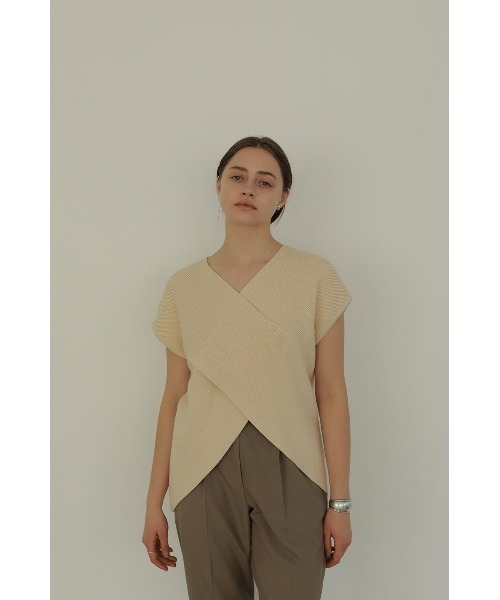MANOF（マノフ）の「FRONT CROSS KNIT TOPS（Tシャツ/カットソー・レディース・アイボリー/ブラック・FREE）」の18枚目の写真