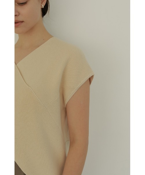 MANOF（マノフ）の「FRONT CROSS KNIT TOPS（Tシャツ/カットソー・レディース・アイボリー/ブラック・FREE）」の3枚目の写真