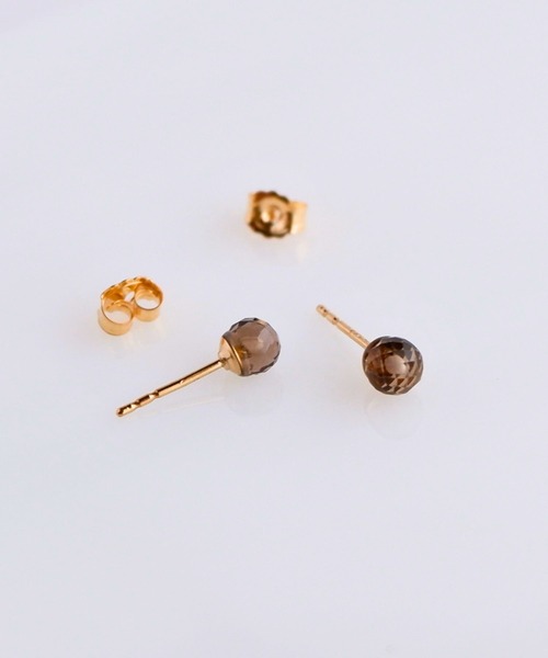 CERCA(チェルカ)の「SARINOHANA/天然石小粒一粒スタッドピアス/14KGF(ピアス(両耳用)・レディース・ピンク/パープル/ブラウン/B/A/C/D・FREE)」の10枚目の写真
