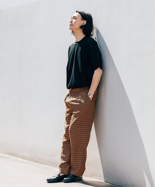 EDIFICE(エディフィス)の「《追加販売》アルビニスタ スムース クルーネック Tシャツ(Tシャツ/カットソー・メンズ・ブラウン/ライトグレー/ブラック/ブルー系その他/ホワイト・SMALL/LARGE/MEDIUM)」の6枚目の写真