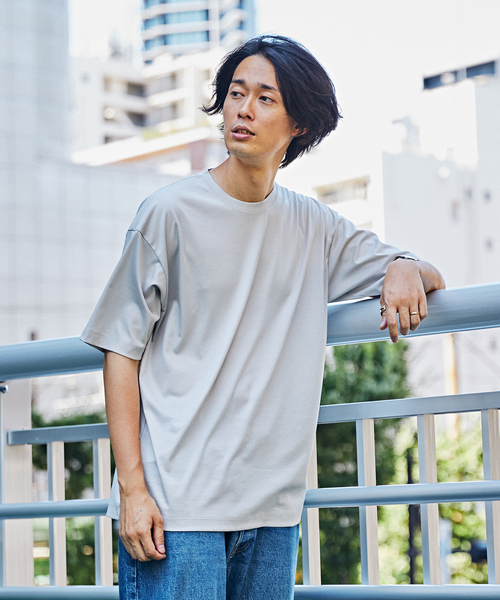 EDIFICE(エディフィス)の「《追加販売》アルビニスタ スムース クルーネック Tシャツ(Tシャツ/カットソー・メンズ・ブラウン/ライトグレー/ブラック/ブルー系その他/ホワイト・SMALL/LARGE/MEDIUM)」の7枚目の写真