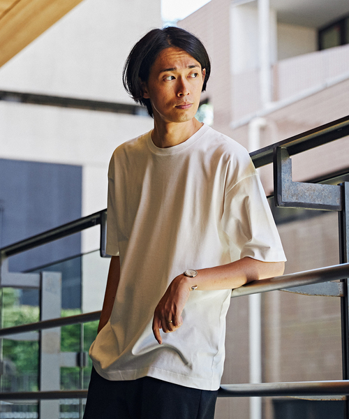 EDIFICE(エディフィス)の「《追加販売》アルビニスタ スムース クルーネック Tシャツ(Tシャツ/カットソー・メンズ・ブラウン/ライトグレー/ブラック/ブルー系その他/ホワイト・SMALL/LARGE/MEDIUM)」の15枚目の写真