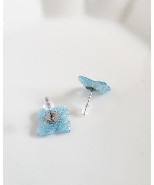 CERCA（チェルカ）の「Tresor*/紫陽花　サージカルステンレスピアス（ピアス（両耳用）・レディース・ピンク/ホワイト/ラベンダー/ブルー/ミント・FREE）」の8枚目の写真